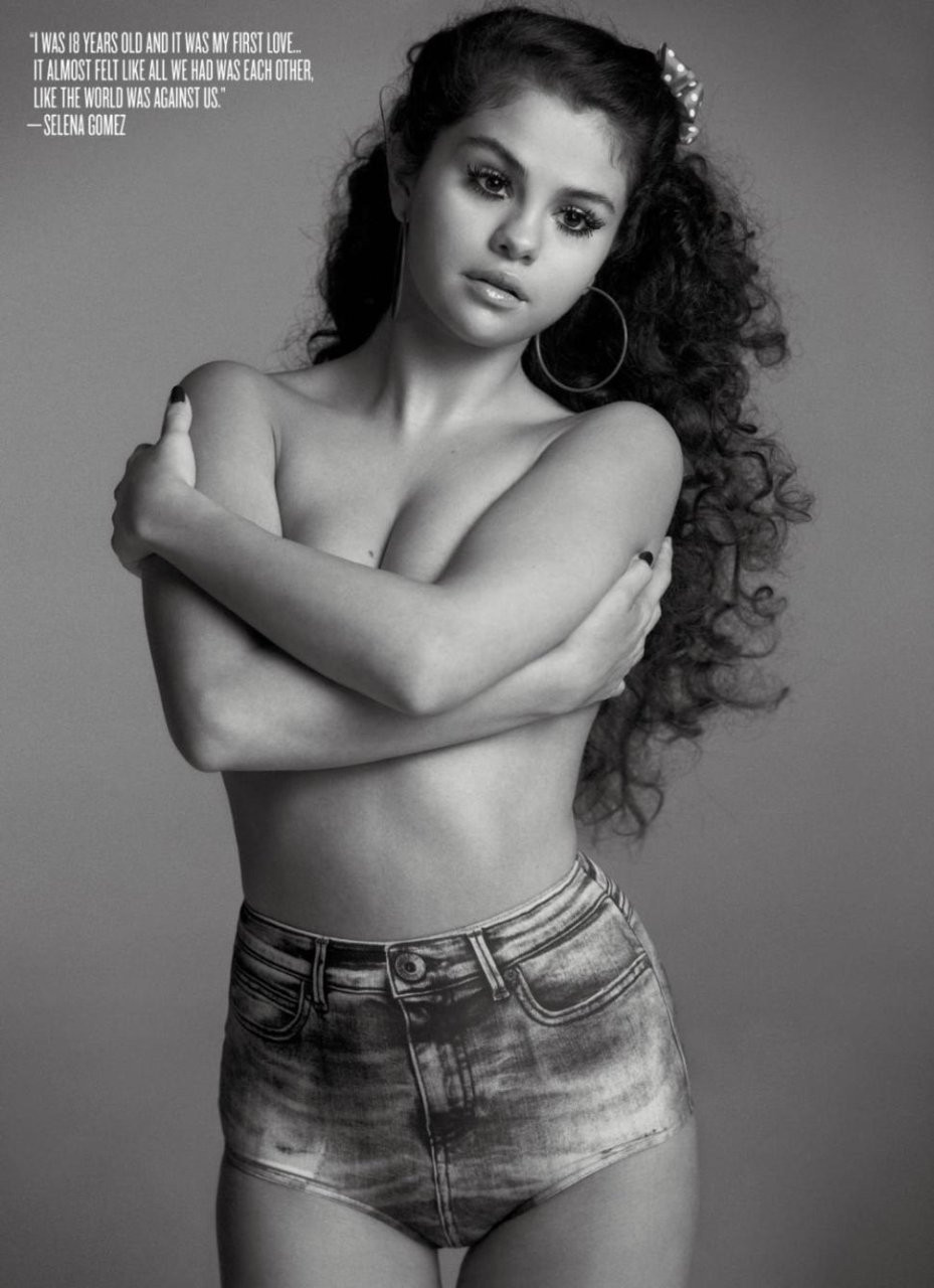 Selena Gomez Topless