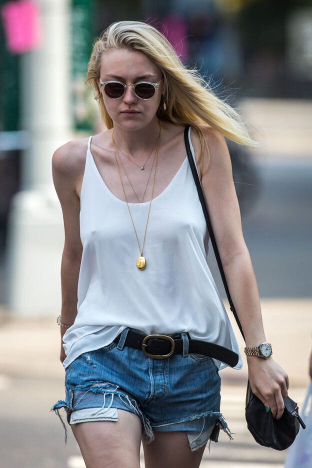 Dakota Fanning photo
