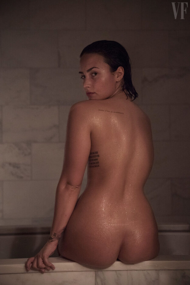 Demi Lovato photo