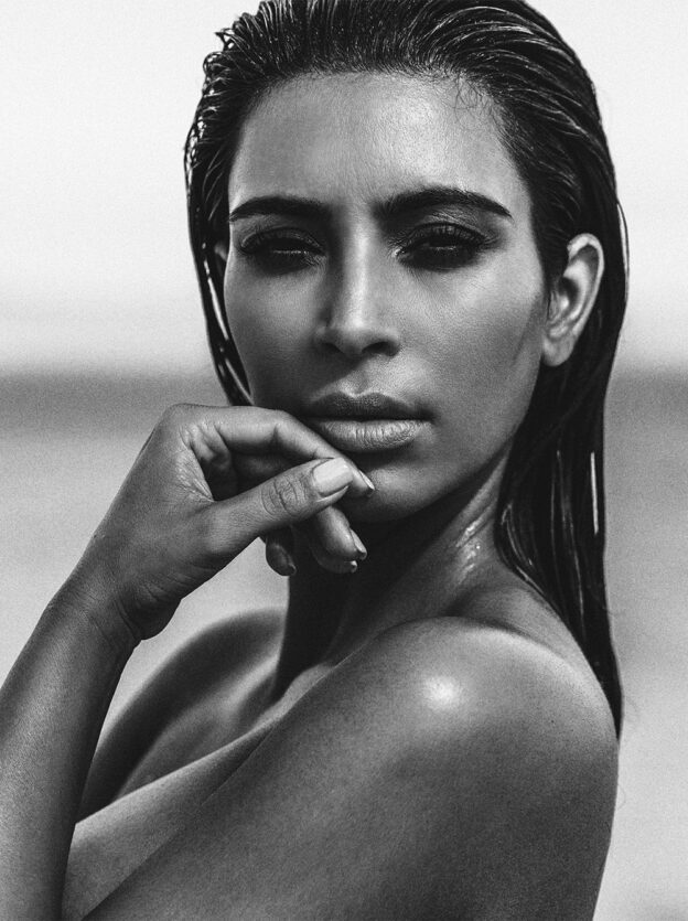 Kim Kardashian photo